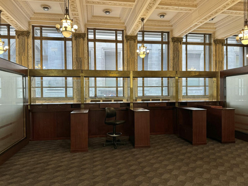 Oficina En Palacio De La Reconquista