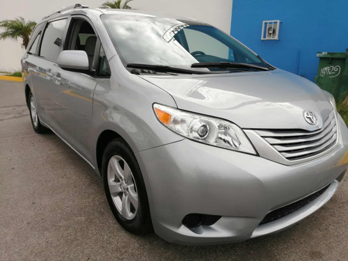 Toyota Sienna 3.5 Le V6 At