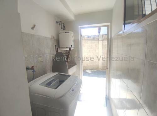 Casa En Venta En Maracay La Morita Res El Rosal Rah #25-14816 Meglisf
