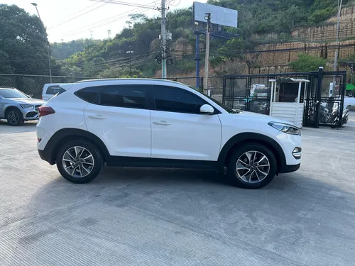 Hyundai Tucson 2.0 Advance 4X2