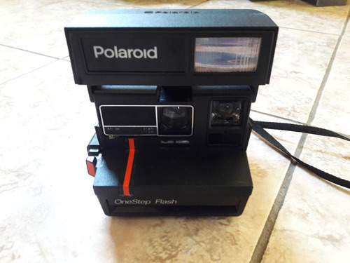Câmera Fotográfica Antiga Polaroid One Step Flash Leia Descr