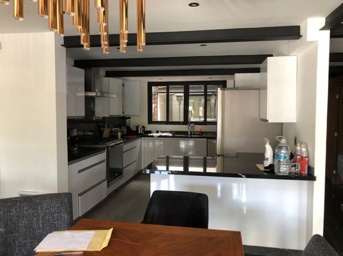 Imagen 1 de 30 de Unico Ph De Dos Niveles En Venta En Tlapexco, Lomas De Vista