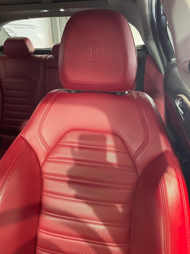 Alfa Romeo Giulia 2.0 Ti At