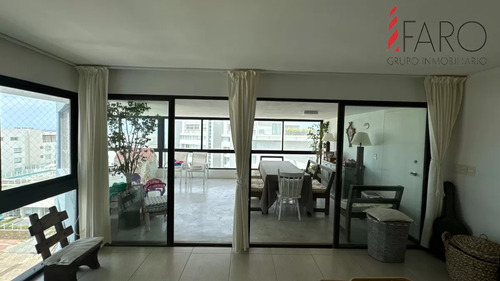 Buscas La Amplitud De Una Casa Con La Seguridad De Un Apartamento ?