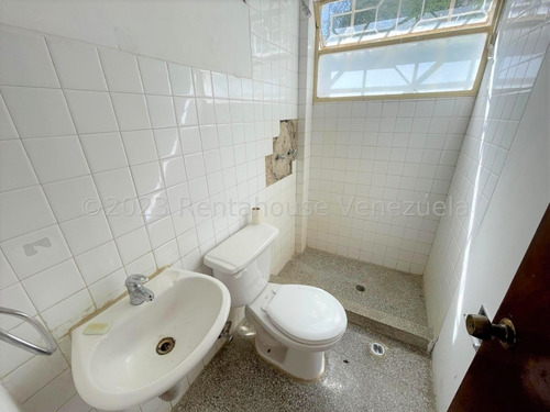 Imagen 7 de 20 de Casa Con Jardin En Venta En El Cafetal Mls#23-22476