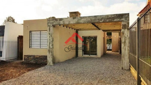 Venta De Casa 2 Dormitorios En Punta Del Este- Ref: 1633