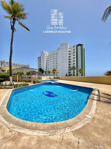 En Venta Town House, En El Conjunto Residencial La Riviera