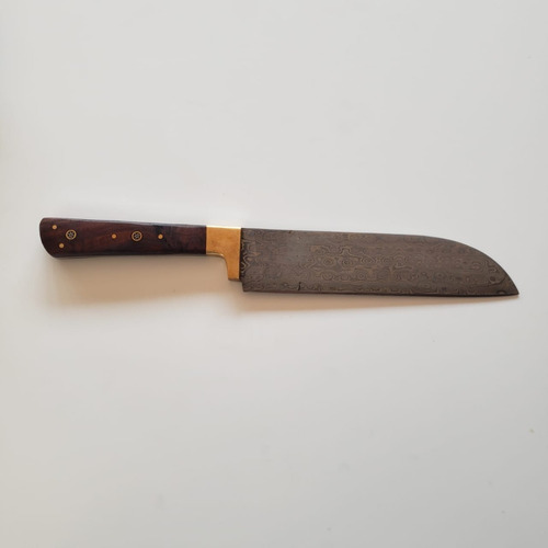 Elegante Cuchillo Acero Damasco Fabricado A Mano