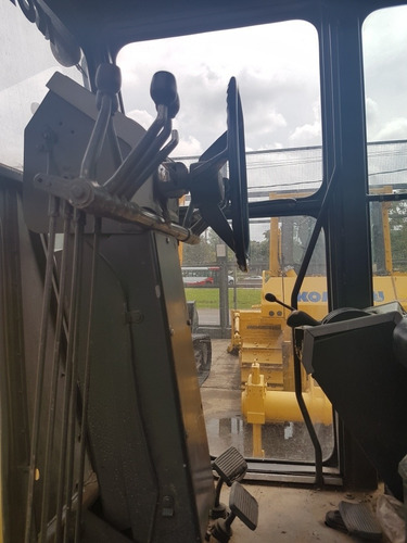 Komatsu G D 670