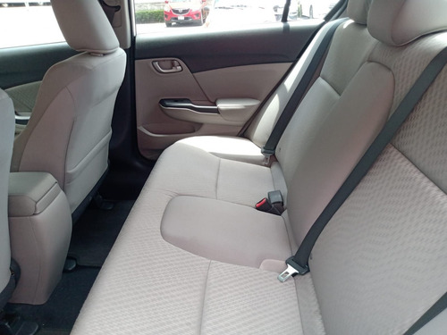 Imagen 14 de 15 de Honda Civic 2014 1.8 Lx Sedan Mt
