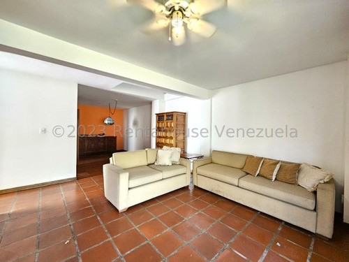 Daniela Linarez Vende Casas En El Este De Barquisimeto Con Mucha Seguridad Amplios Espacios Modernos En Impecables Condiciones Con Todos Los Servicios Básicos Operativos Comunícate