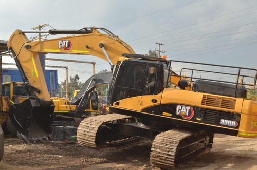 Retroexcavadora Caterpillar 330d