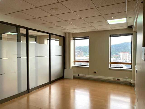 Oficina De 5 Privados, En Centro De Temuco (74299)
