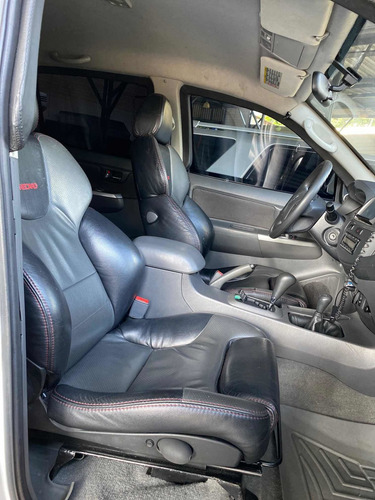 Imagen 2 de 4 de Toyota Hilux Kavak Blindado Automático
