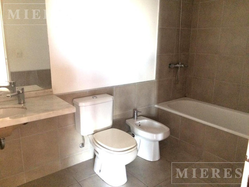 Imagen 8 de 22 de Departamento En Venta 2 Ambientes En Palmas Plaza!