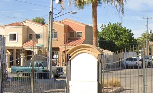 Casa En Av. Calvel. M.a.