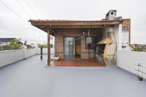 Venta Ph 4 Ambientes Sin Expensas C/ Terraza, Quincho Y Parrilla. Bernal. Apto Credito.