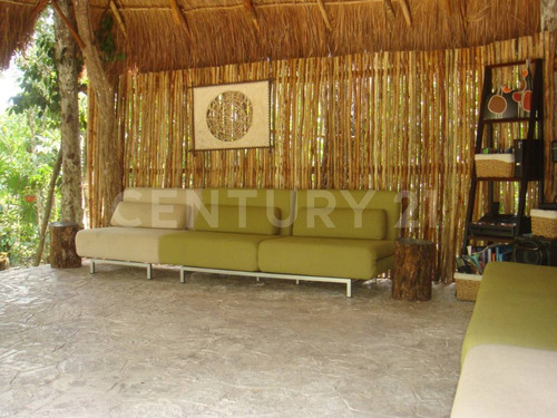 Terreno Con Villa Y Cenote En Ruta De Los Cenotes, Puerto Morelos