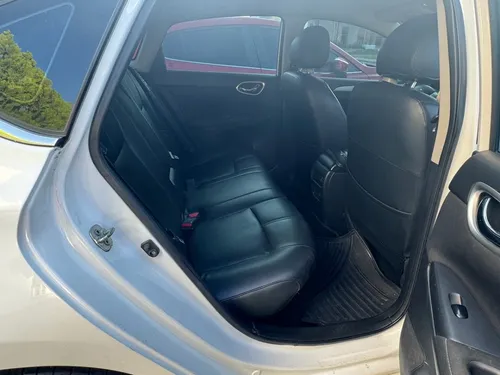 Nissan Sentra 1.8 B17 Advance