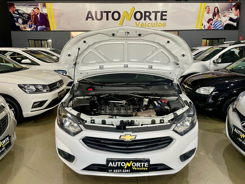 Chevrolet Onix Onix Hatch LT 1.0 8V FlexPower 5p Mec.