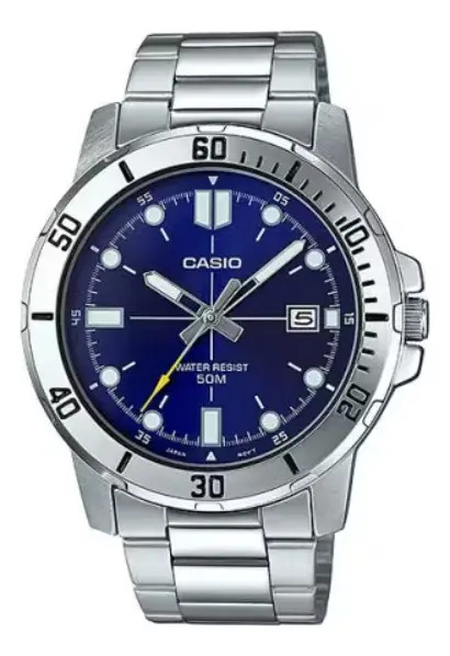 Reloj pulsera Casio MTP-VD01D-2B con correa de acero inoxidable color plateado - fondo azul