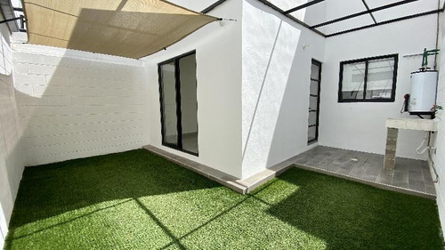 Imagen 13 de 21 de Apártala Antes De Que Te La Ganen! Casa En Renta En Zakia