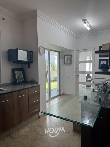 Casa En Lomas De Chapultepec, Miguel Hidalgo Con 3 Recámaras, 370 M², Id: 152864