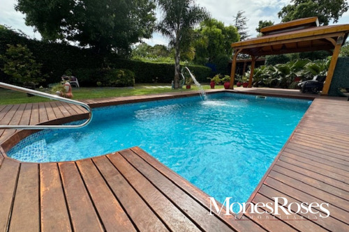 Venta Casa Carrasco Sur Exclusiva  4 Dormitorios Suite Piscina Barbacoa 