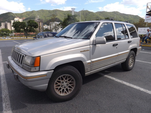 Imagen 2 de 9 de Jeep Grand Cherokee Limited