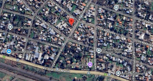 Casa En Venta - 2 Dormitorios 1 Baño - Cochera - 300mts2 - Francisco Álvarez