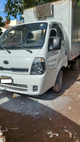Imagem 2 de 10 de Caminhonete Kia 2500 - 2013