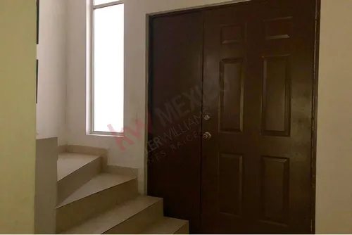 Casa En Venta En Cerrada Azor, Palma Real, Sector Viñedos