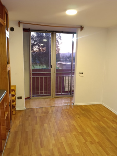 Departamento En Venta Con Estacionamiento, Altos De Maipú