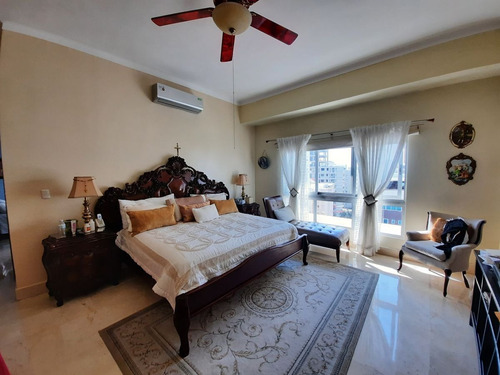 ¡majestuoso Penthouse!, De 4hab, Muy Amplio Y Ventilado.