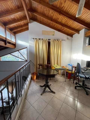 Imagen 2 de 9 de Venta - Casa Con Jardín En Calle Chimondegui - Monte Grande