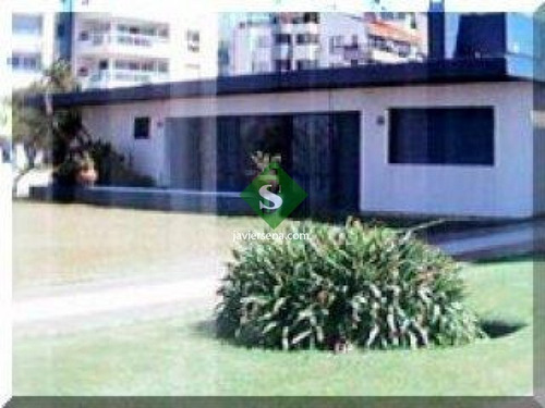 Imagen 2 de 14 de Alquiler De Casa Frente Al Mar, Zona Brava, 3 Dormitorios, 2 Baños, Linda Zona. - Ref: 44013