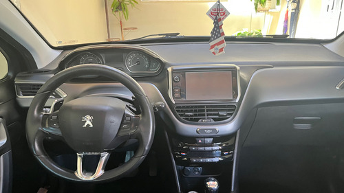 Peugeot 208 1.6 16v Griffe Flex Aut. 5p