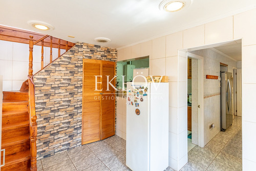 Casa Con Quincho Y Cabaña En Mantagua, 2.528m² De Terreno