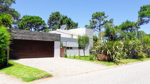 Espectacular Casa En Venta Rincón Del Indio, Punta Del Este- Ref: 59095