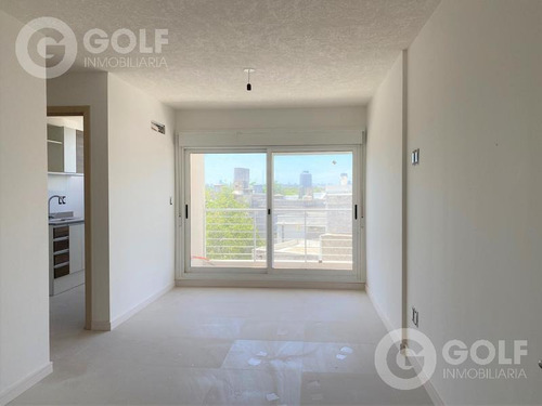 Vendo Apartamento De 2 Dormitorios Con Terraza Hacia Atrás, Garaje Opcional, Ley 18.795, Bella Vista, Montevideo
