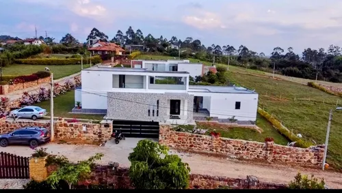 Venta De Linda Casa Campestre Con Diseño Moderno En La Mesa De Los Santos Santander, Ideal Tanto Para Vivir Como Para Invertir