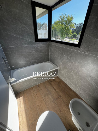 Casa Venta 4 Dormitorios Barrio Santo Tomás Lote De 450 M2 Pilar