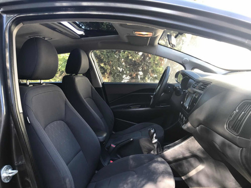 Imagen 7 de 10 de Kia Rio 2017 1.6 Ex Hatchback Mt