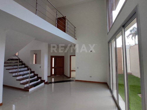 Imagen 29 de 30 de H.a Bellísima Casa A Estrenar 257m² Calle Cerrada En El Trigal Norte