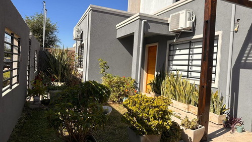 Casa En Venta En Barrio Parque Matheu Semicerrado