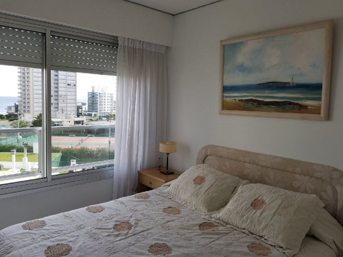 Venta De Apartamento 2 Dormitorios En Playa Mansa