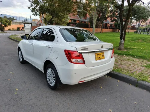 Suzuki Swift 1.2 Dzire At