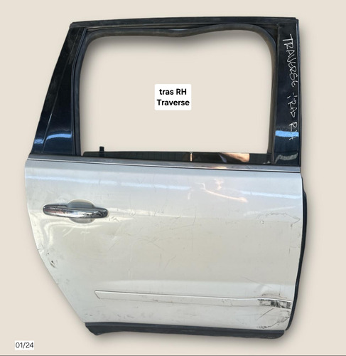 Puerta Trasera Derecha Chevrolet Traverse Original (Usado)