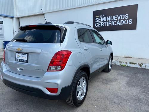 Imagen 2 de 14 de Chevrolet Trax
