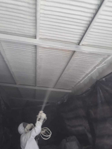 Imagen 2 de 10 de Aislación Con Poliuretano Expandido, Térmica E Hidrófuga